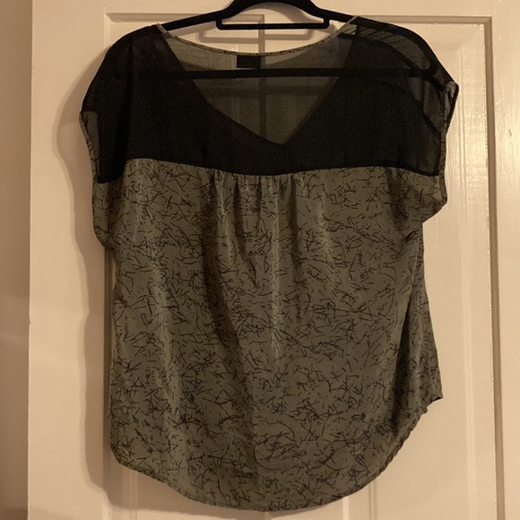 Silk Sparkle and Fade top - Picture 4 of 4